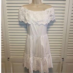 FRANCESCA’S BLUE RAIN OFF THE SHOULDER EYELET FLOUNCY DRESS (XS)